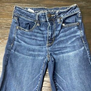 Comfortable AE jegging jeans.